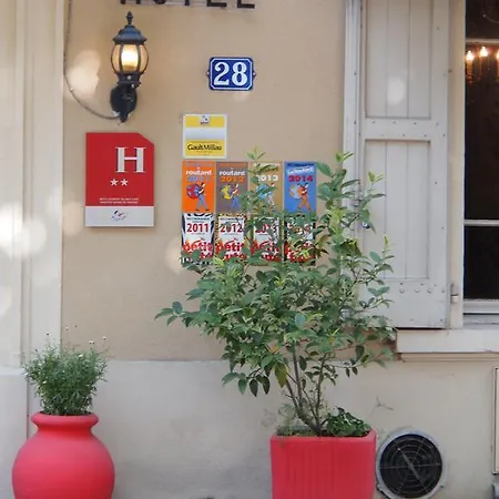 Emma Calve 2* מילאו