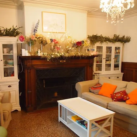 Emma Calve מלון 2*