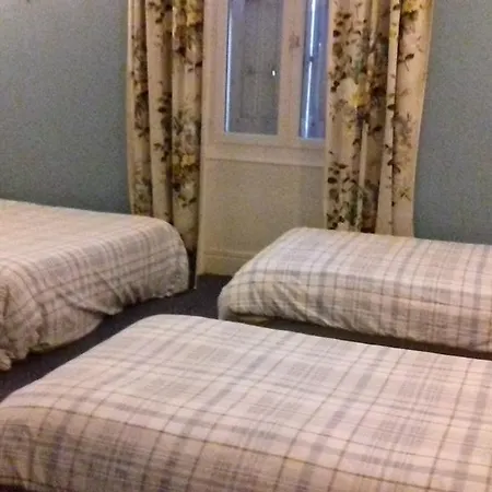 Emma Calve מלון מילאו