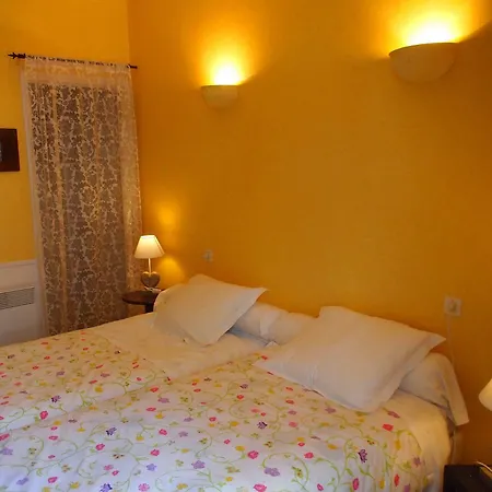 Emma Calve מלון מילאו