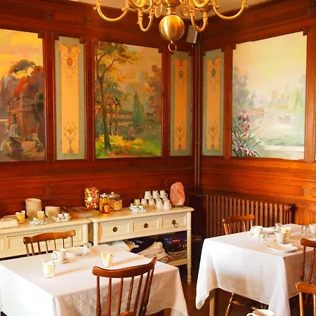 מלון Emma Calve 2*