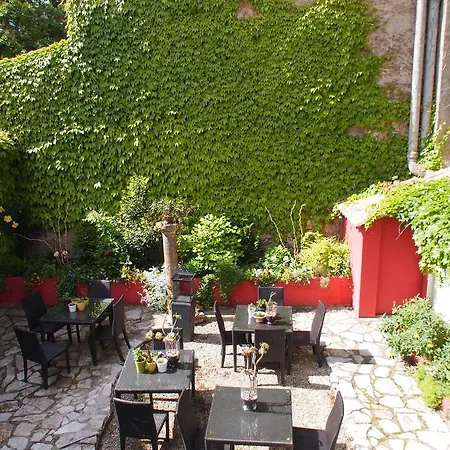 Emma Calve מלון 2*