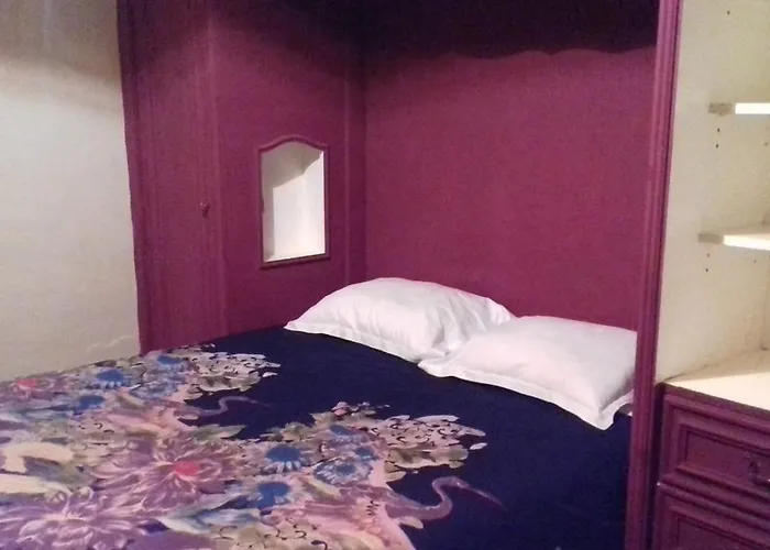 Отель Emma Calve 2*