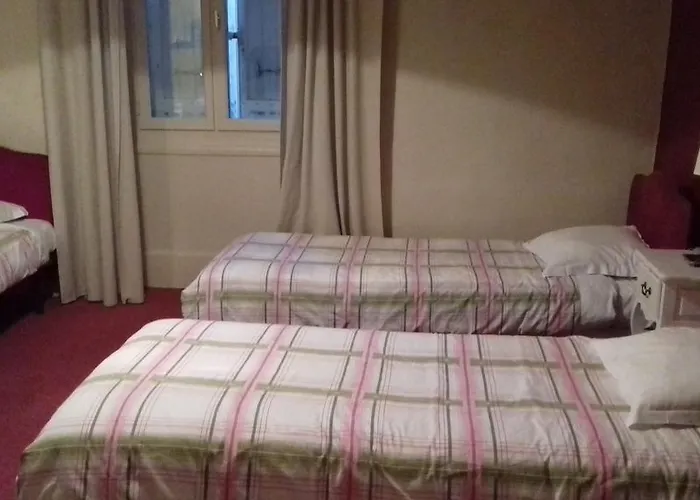 Emma Calve Отель 2*