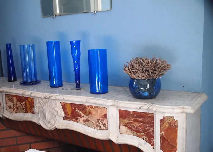 Emma Calve Отель 2*